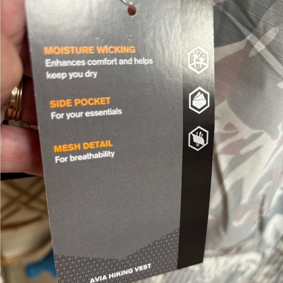 AVIA Gray and White Camouflage Utility Cargo Trail Vest Lightweight SZ 12-14 NWT - Picture 11 of 13